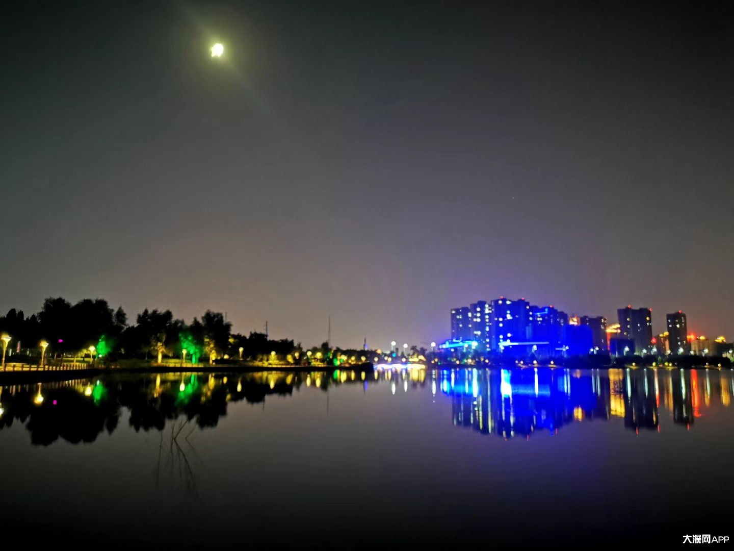 发现濮阳之美 龙湖夜景